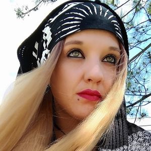 Meet your Posher, Krystal